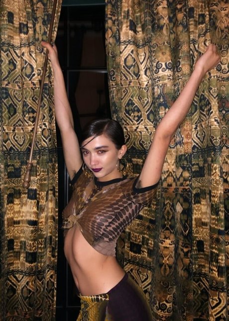 naked teen onlyfans erotic image