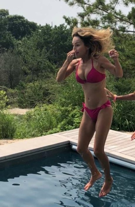 Giada De Laurentiis model nude archive