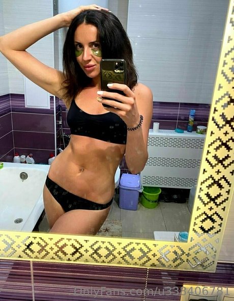 juliana insanely h0rny art star pictures