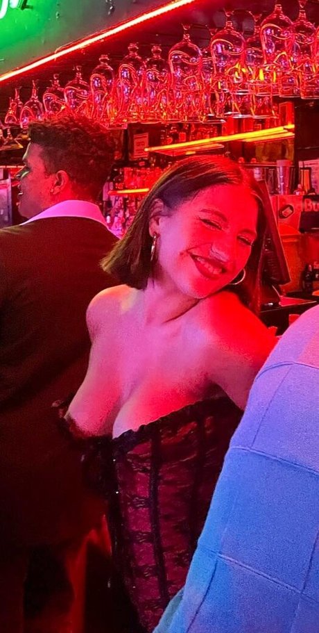 Mackenzie Ziegler nude star pics
