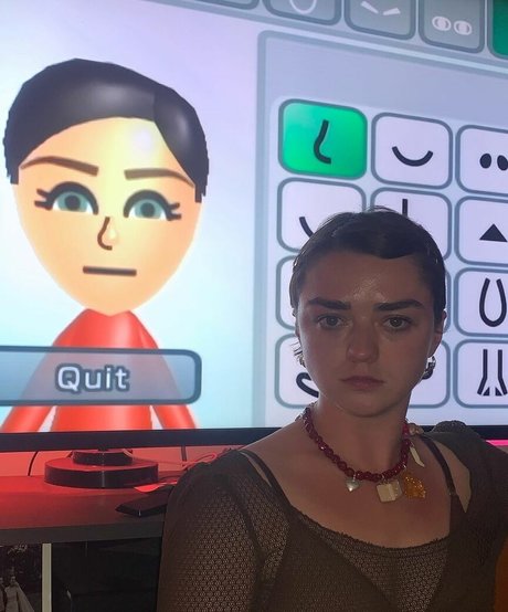 Maisie Williams hd pornstar photo