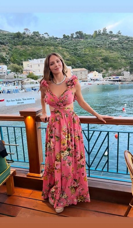 Katharine McPhee beautiful pornstar images