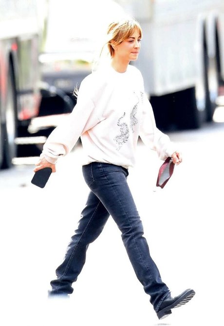 Kaley Cuoco star free picture