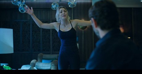 Kaley Cuoco pornstar sexy images