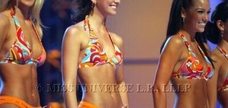 Shelley Hennig best star galleries