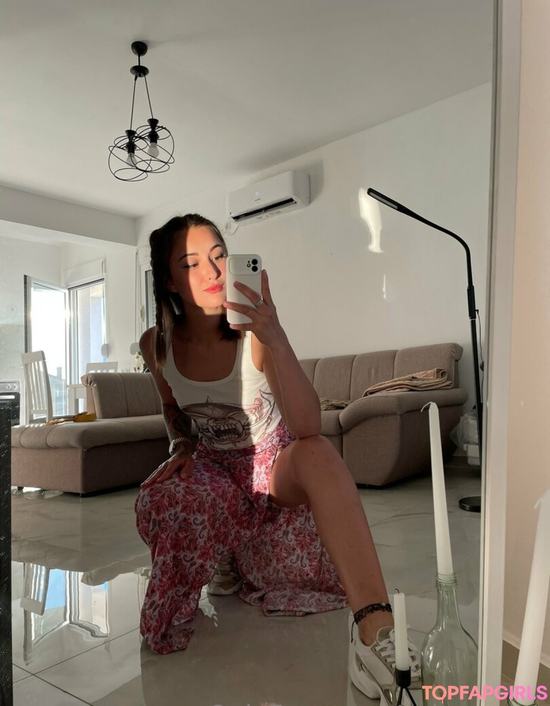 asian gaze art model image