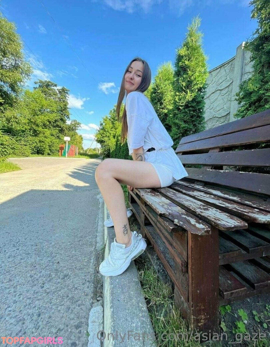 milf gangbang onlyfans hot nude pictures