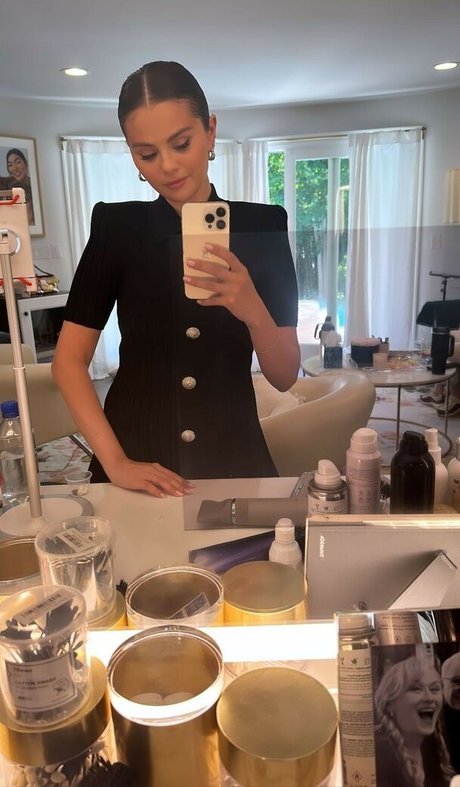 asian teen solo onlyfans art nude picture