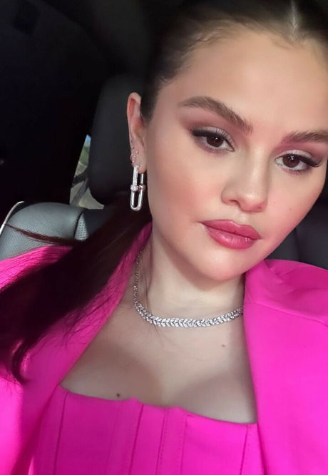 Selena Gomez model pornographic photos