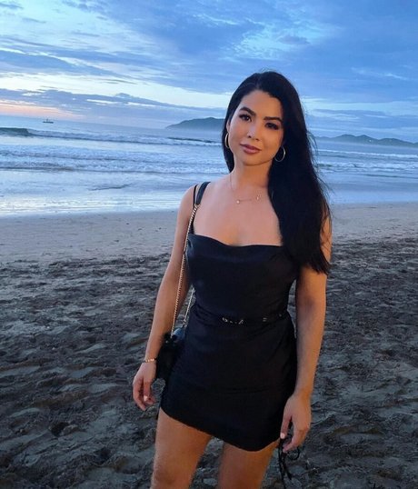 CarolineKwan pornstar picture