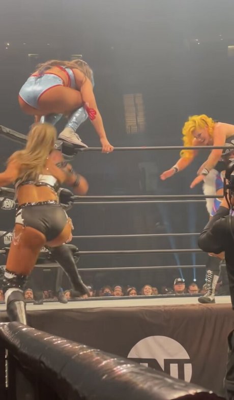 italian milf onlyfans naked picture