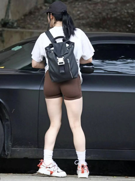 Billie Eilish nude model pictures