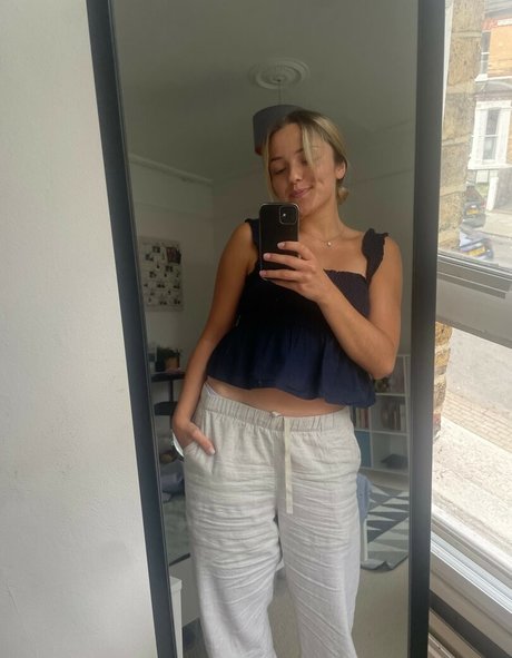 Ailish Morrison model nude gallery