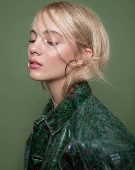 Freya Allan nice actress images