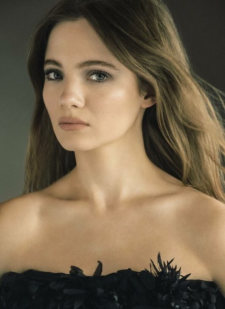 Freya Allan pornstar xxx pics