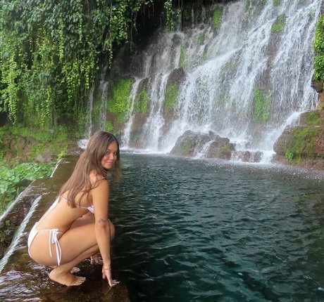 Lila Volker Lin pornstar perfect image