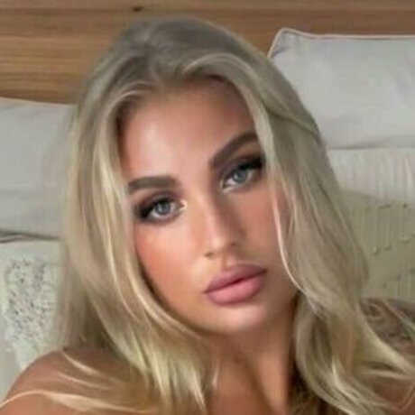 Erin James pornstar sexy pic