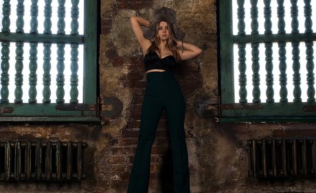 asami gate pornstar adult images