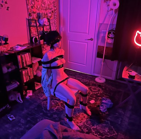 blushymallow art model pictures