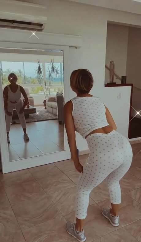 Monicest sexy pornstar image