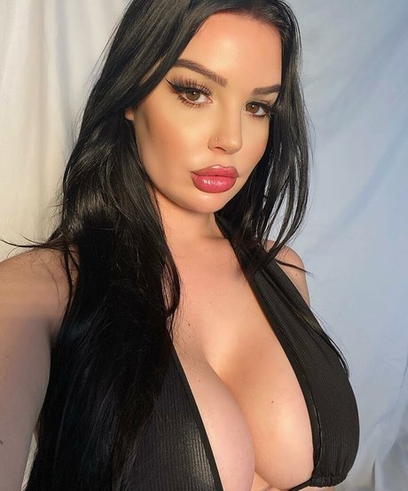 Elizabeth Georgina nude actress images