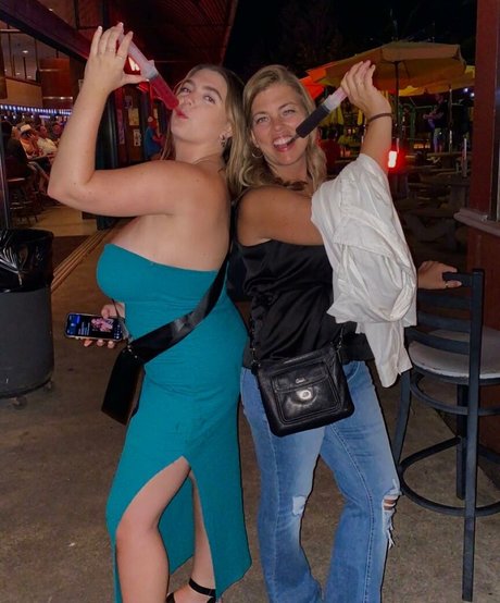 seerahb2 perfect pornstar image