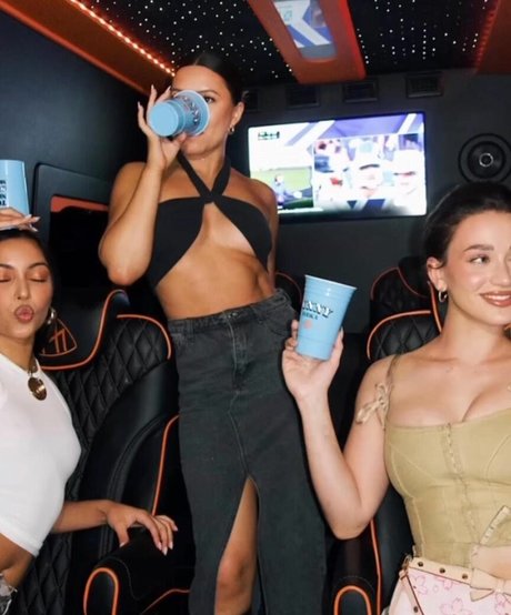 Julia Kelly model nice img