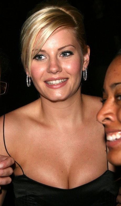 Elisha Cuthbert profile image