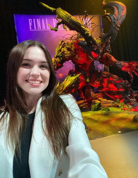 Frankie Lollia model adult pictures