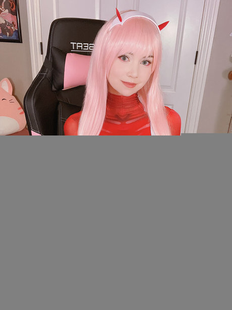 Dizzykitten beautiful model picture