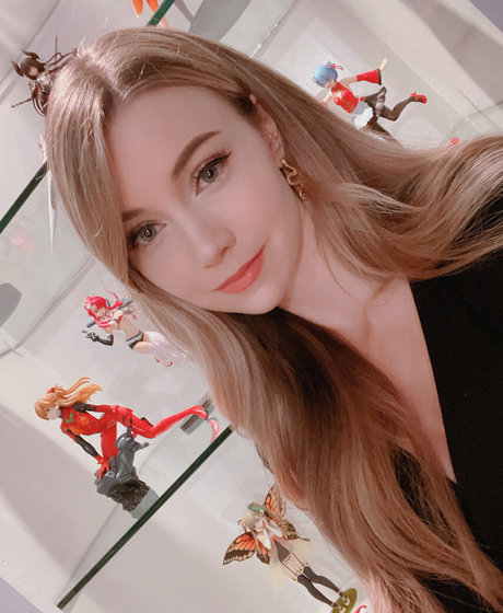 Dizzykitten star porn photos