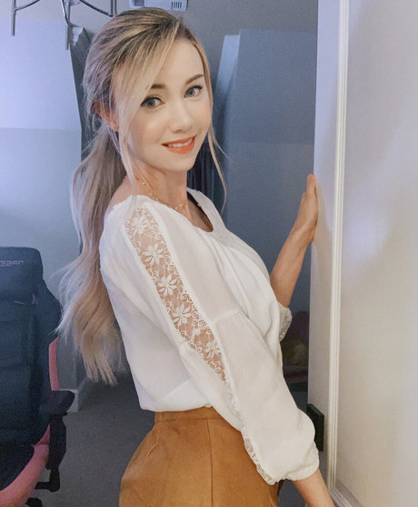 Dizzykitten erotic star pics