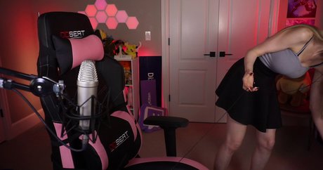 Dizzykitten pornstar exclusive photo