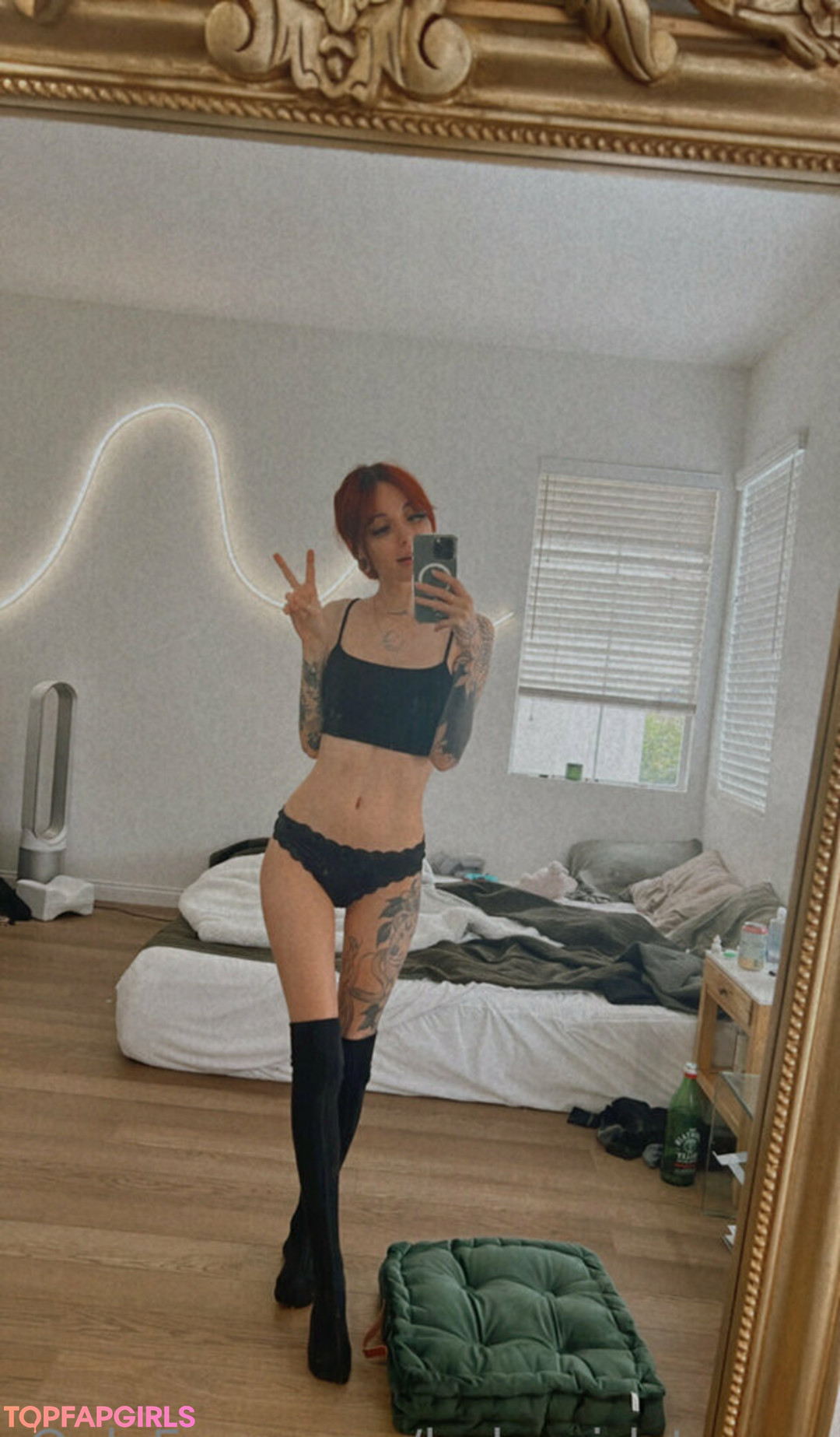 18 onlyfans exclusive pic