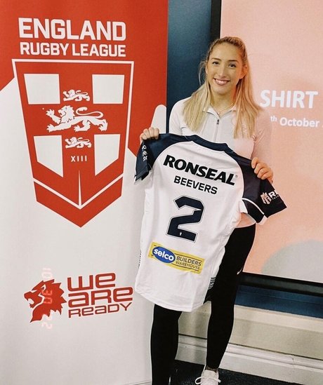 Caitlin Beevers xxx actress photos