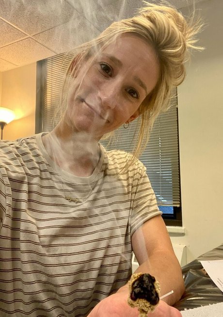 livewell withkate model pornographic pic