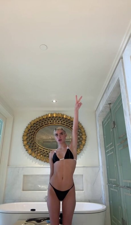 18 free onlyfans sexy naked photos