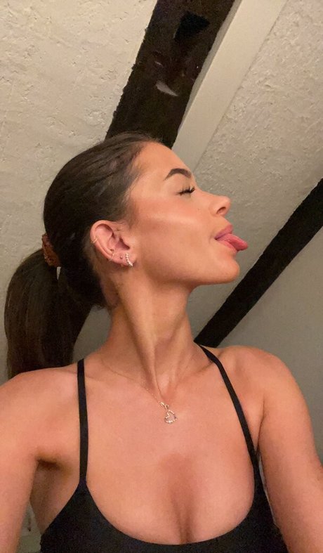 Lea Elui xxx actress img