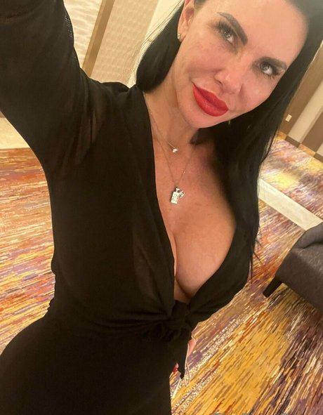 piperpressmn model erotic photos