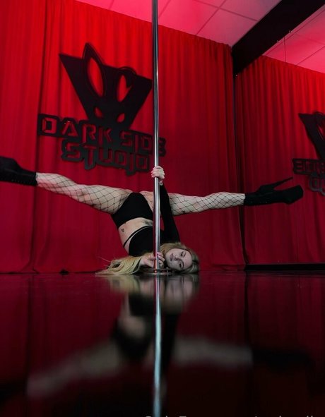 red mila xxx model images