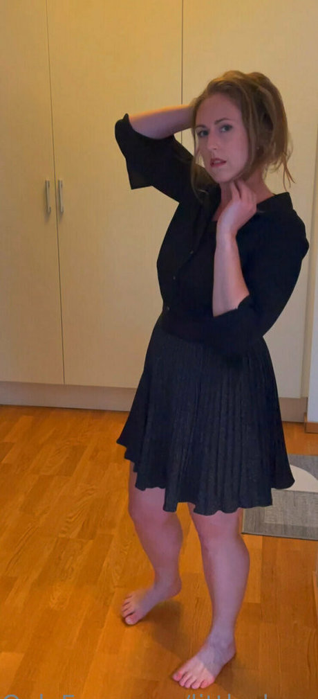 littleshyme xxx model photo