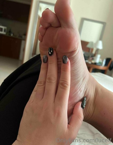 Lucelf___ model nudes pic