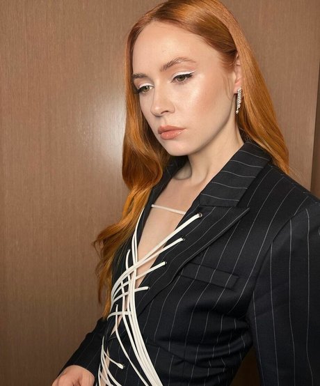 Karen Gillan pornstar adult gallery