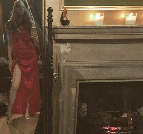 Karen Gillan model xxx gallery