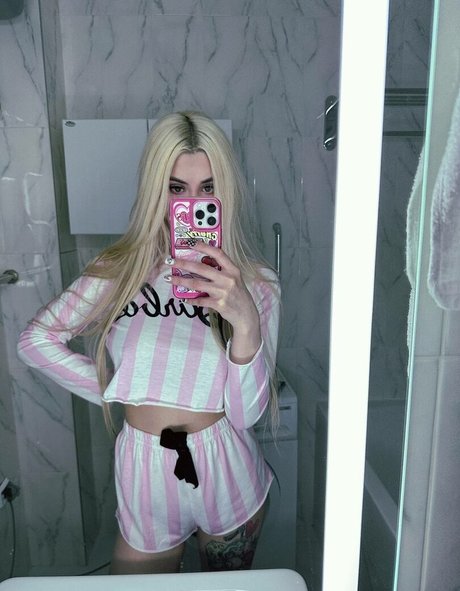 Morana Battory adult actress archive