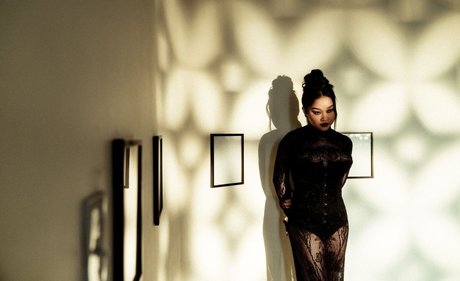 Lana Condor free star images