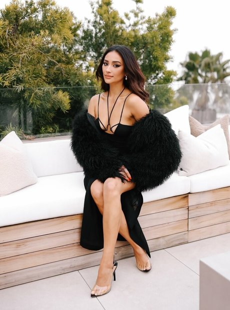 Shay Mitchell xxx star picture