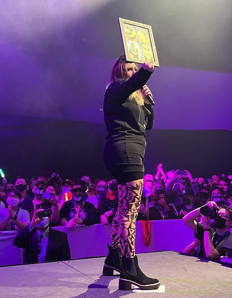 Demondice Karen actress pictures