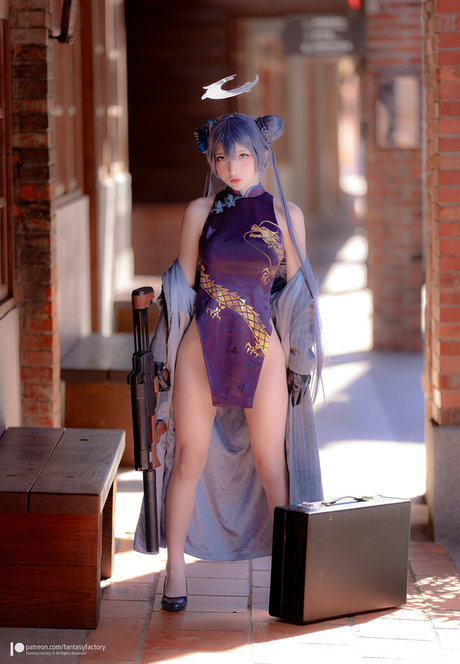 Fantasy Factory free actress pic