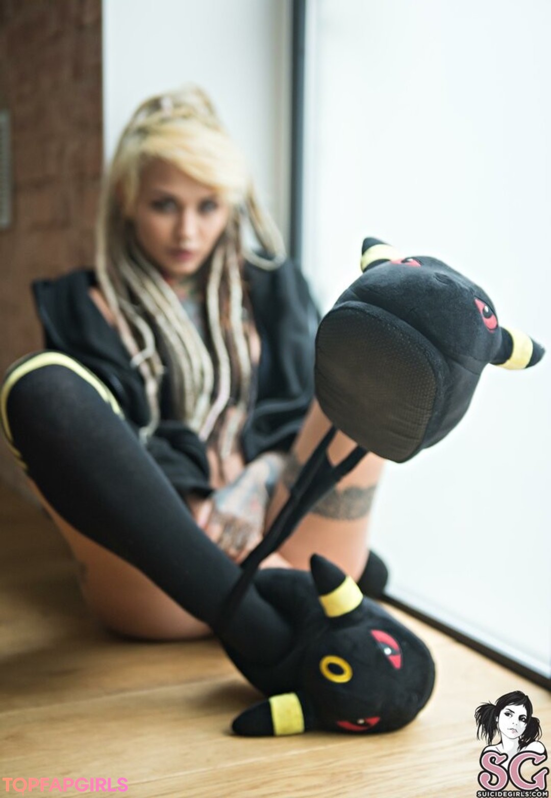 Fishball Suicide hd model galleries